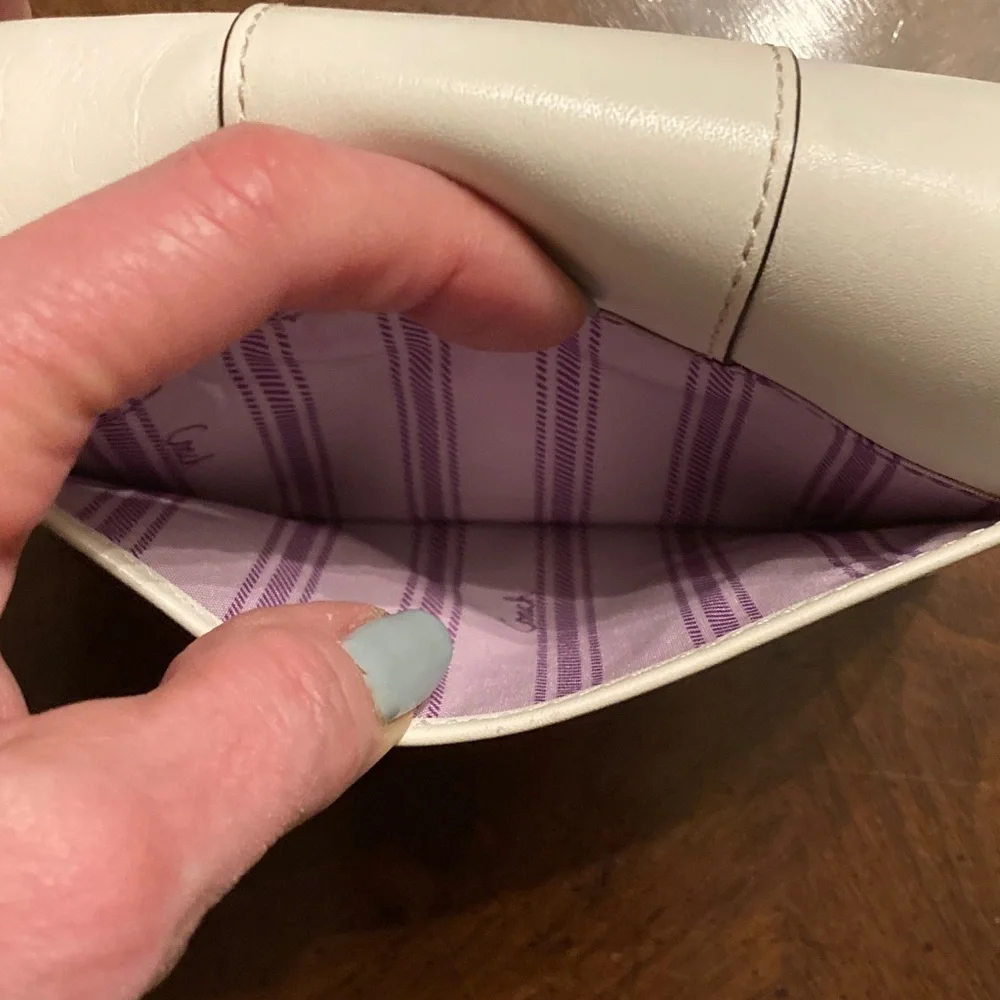 Coach EUC Penelope White Leather Clutch Wallet with Silver logo on front flap. - Picture 4 of 15